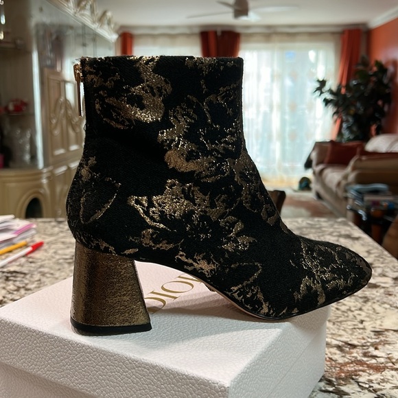 Nanette Lepore fancy textile boots size 7.5 - Picture 6 of 17
